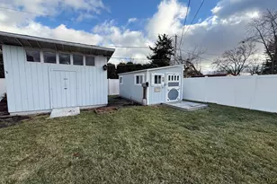 833 Sheldon Ave, Aurora, IL 60506 - Photo 9