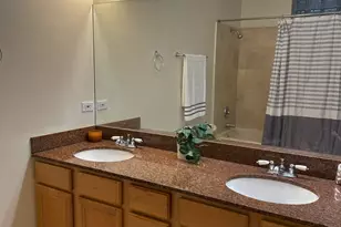 5837 S Calumet Ave, Chicago, IL 60637 - Photo 11