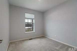 1058 Honey Locust Dr, Crystal Lake, IL 60012 - Photo 21