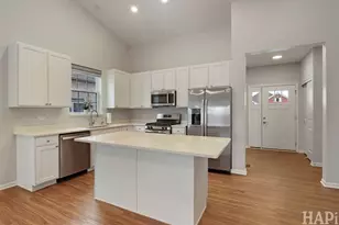 1058 Honey Locust Dr, Crystal Lake, IL 60012 - Photo 5