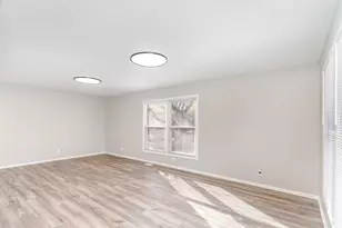 355 Crestwood Ct, Algonquin, IL 60102 - Photo 5