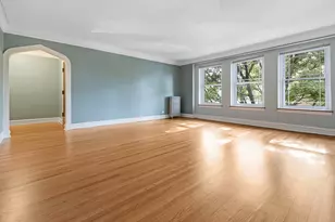 6549 N Mozart St, Chicago, IL 60645 - Photo 5