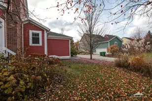 928 Shooting Star Rd, Grayslake, IL 60030 - Photo 33