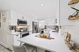 320 Pochet Ln, Schaumburg, IL 60193 - Photo 9