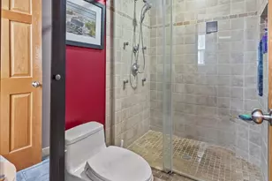 390 S Garden Ave, Roselle, IL 60172 - Photo 5