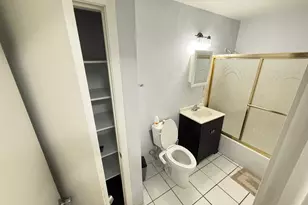 600 Mesa Dr, Hoffman Estates, IL 60169 - Photo 11