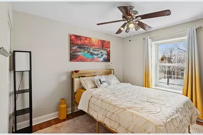 220 Pinehurst Drive, Mundelein, IL 60060 - Photo 13