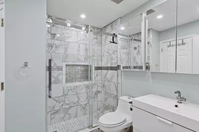 220 Pinehurst Drive, Mundelein, IL 60060 - Photo 15