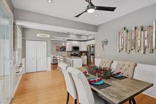 220 Pinehurst Dr, Mundelein, IL 60060 - Photo 9