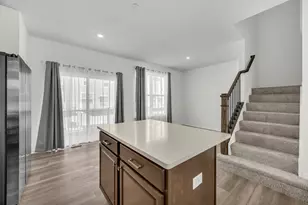 203 Settlers Pl, West Dundee, IL 60118 - Photo 3