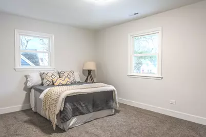 11 S Alfred Avenue, Elgin, IL 60123 - Photo 9