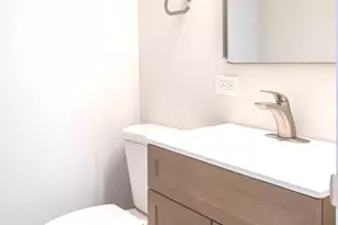 11 S Alfred Ave, Elgin, IL 60123 - Photo 7