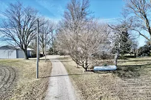 2932 Il Route 17, Galva, IL 61434 - Photo 13