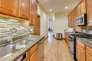 109 S Grove Ave, Oak Park, IL 60302 - Photo 7