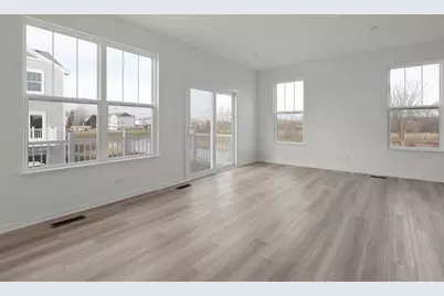 541 Wolverine Drive, Aurora, IL 60502 - Photo 13