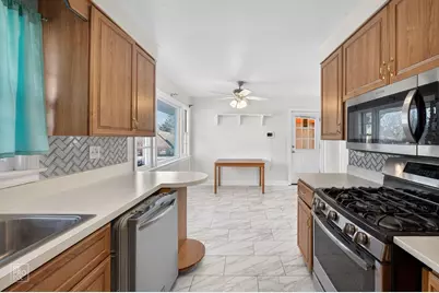 304 E Golf Road, Mount Prospect, IL 60056 - Photo 5