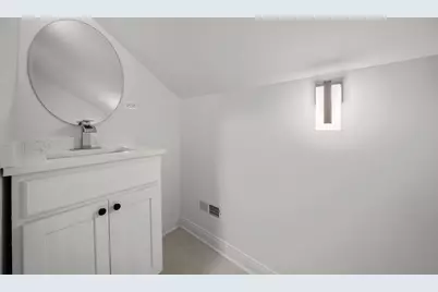 7955 S Harvard Avenue, Chicago, IL 60620 - Photo 15