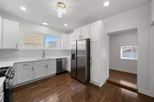 7955 S Harvard Ave, Chicago, IL 60620 - Photo 11