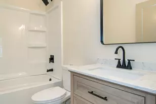 529 E 4th St, Momence, IL 60954 - Photo 7