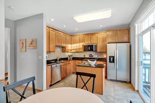 171 Shaftesbury St, Carol Stream, IL 60188 - Photo 13