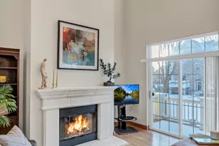 171 Shaftesbury St, Carol Stream, IL 60188 - Photo 5