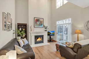 171 Shaftesbury St, Carol Stream, IL 60188 - Photo 3