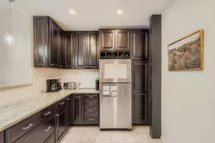 539 W Addison St, Chicago, IL 60613 - Photo 19