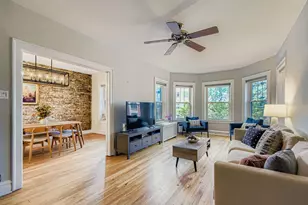 539 W Addison St, Chicago, IL 60613 - Photo 5