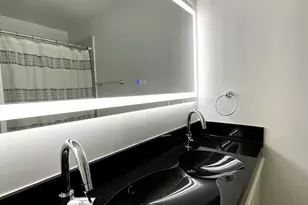 230 E Ontario St, Chicago, IL 60611 - Photo 25