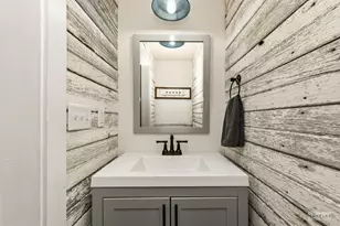 777 Debbie Ln, Sandwich, IL 60548 - Photo 15