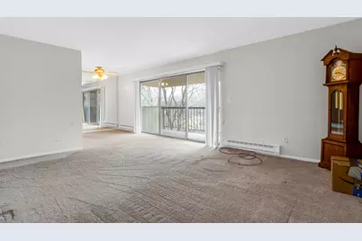 150 E Fountainview Lane #3B, Lombard, IL 60148 - Photo 3