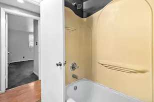 500 California Ave, Aurora, IL 60506 - Photo 15