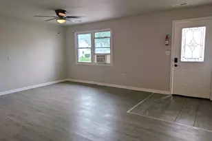 950 N Brainard St, Naperville, IL 60563 - Photo 5