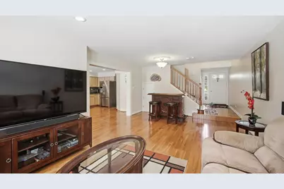 883 Sparta Court, Vernon Hills, IL 60061 - Photo 7