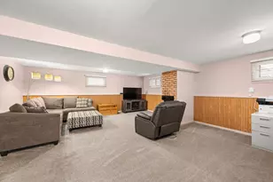 925 Haish Blvd, Dekalb, IL 60115 - Photo 17