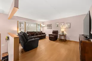 925 Haish Blvd, Dekalb, IL 60115 - Photo 5