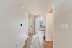 702 Bardeen Ln, Champaign, IL 61822 - Photo 3