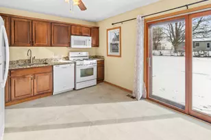 525 Glen Ave, Romeoville, IL 60446 - Photo 3