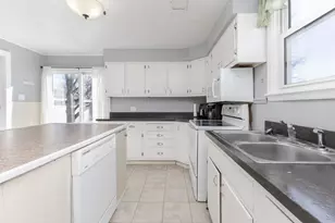 154 W Main St, El Paso, IL 61738 - Photo 11