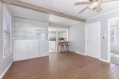 154 W Main Street, El Paso, IL 61738 - Photo 5