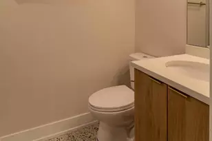 507 E 60th St, Chicago, IL 60637 - Photo 7