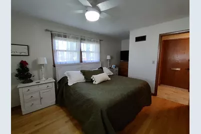 1221 Warren Avenue, Belvidere, IL 61008 - Photo 33