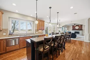 660 Avon Ct, Elburn, IL 60119 - Photo 7