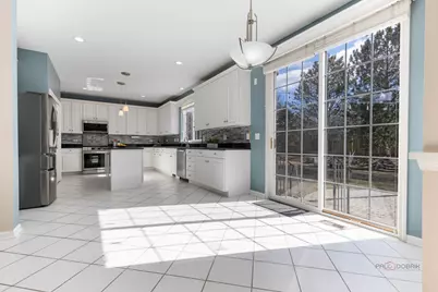 371 Sycamore Street, Vernon Hills, IL 60061 - Photo 13