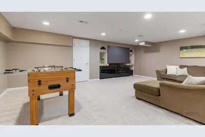 371 Sycamore Street, Vernon Hills, IL 60061 - Photo 35