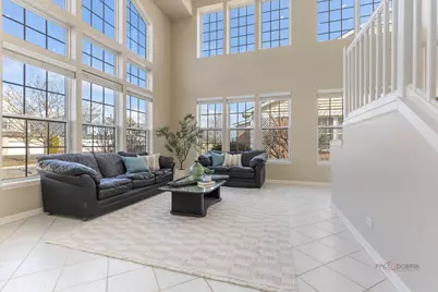 371 Sycamore Street, Vernon Hills, IL 60061 - Photo 5