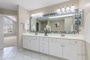 371 Sycamore St, Vernon Hills, IL 60061 - Photo 31