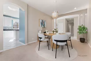 371 Sycamore St, Vernon Hills, IL 60061 - Photo 7