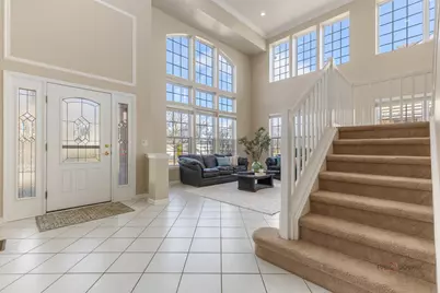 371 Sycamore Street, Vernon Hills, IL 60061 - Photo 3