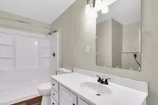 1213 W Beslin St, Urbana, IL 61801 - Photo 5